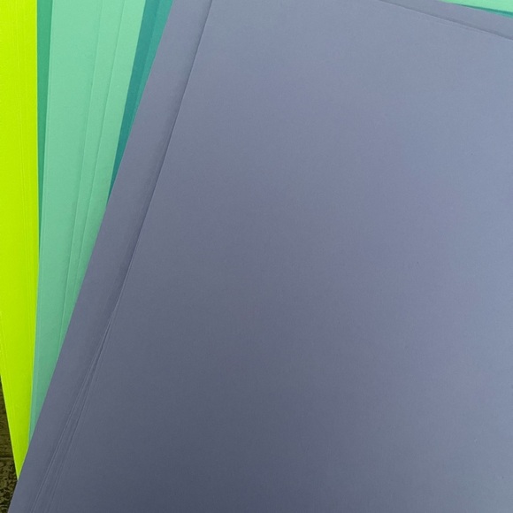 Astro Brights Colored Paper 8.5”x11, 120 pieces, 20 sheets of each color. - Picture 2 of 3